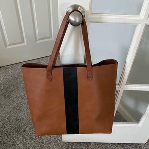 Madewell Transport Tote in English Saddle with Black Painted Stripe